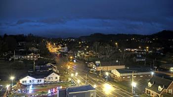 Weather camera view of Russell County Courthouse.