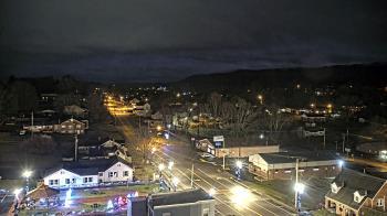 Weather camera view of Russell County Courthouse.