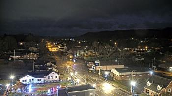 Weather camera view of Russell County Courthouse.