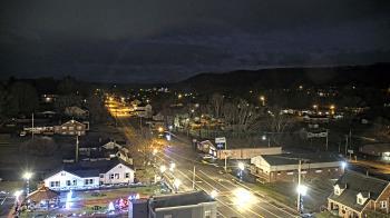 Weather camera view of Russell County Courthouse.