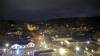 Weather camera view of Russell County Courthouse.