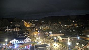 Weather camera view of Russell County Courthouse.