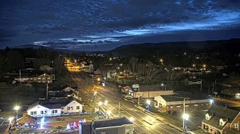 Weather camera view of Russell County Courthouse.