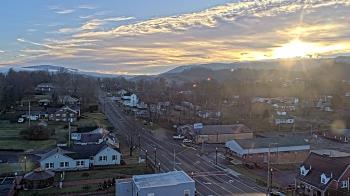 Weather camera view of Russell County Courthouse.