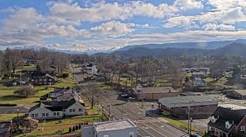 Weather camera view of Russell County Courthouse.