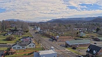 Weather camera view of Russell County Courthouse.