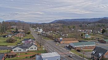 Weather camera view of Russell County Courthouse.