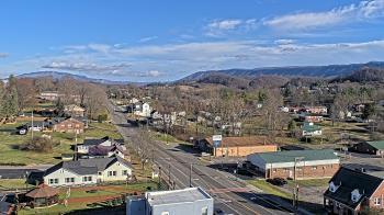 Weather camera view of Russell County Courthouse.
