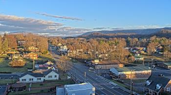 Weather camera view of Russell County Courthouse.