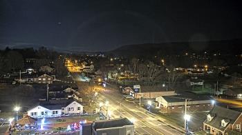 Weather camera view of Russell County Courthouse.