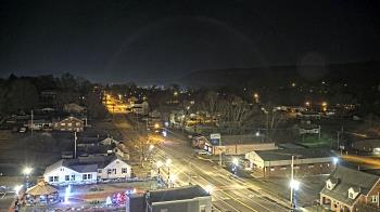 Weather camera view of Russell County Courthouse.