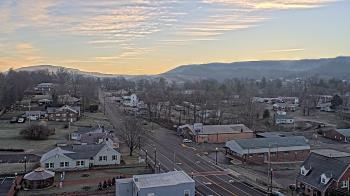 Weather camera view of Russell County Courthouse.