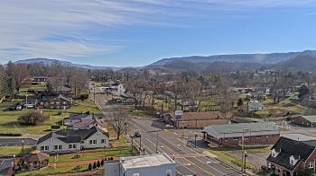 Weather camera view of Russell County Courthouse.