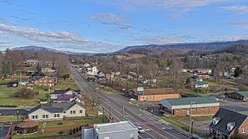 Weather camera view of Russell County Courthouse.