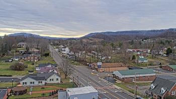 Weather camera view of Russell County Courthouse.
