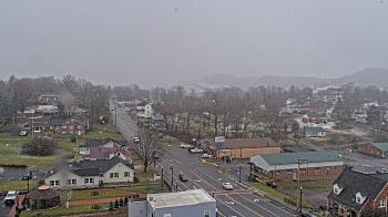 Weather camera view of Russell County Courthouse.