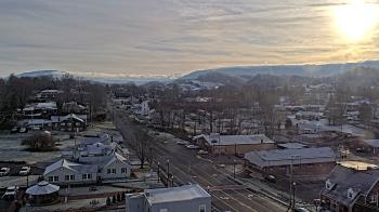 Weather camera view of Russell County Courthouse.