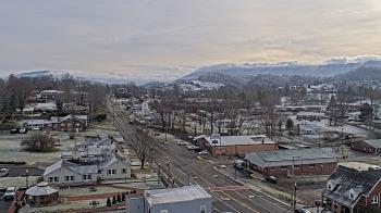 Weather camera view of Russell County Courthouse.