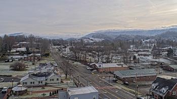 Weather camera view of Russell County Courthouse.
