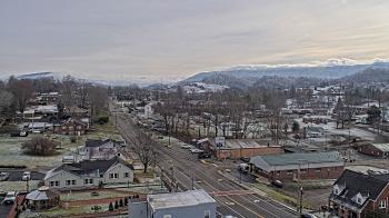 Weather camera view of Russell County Courthouse.