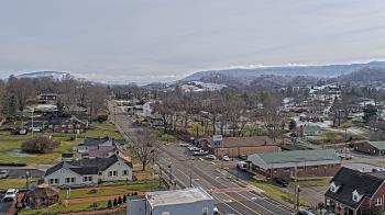 Weather camera view of Russell County Courthouse.