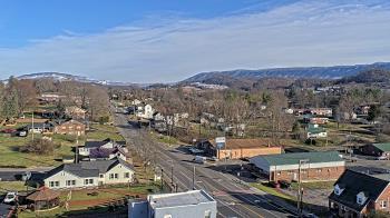 Weather camera view of Russell County Courthouse.