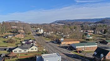 Weather camera view of Russell County Courthouse.