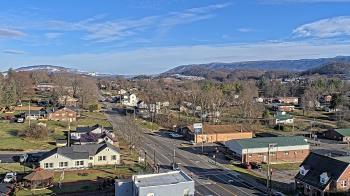 Weather camera view of Russell County Courthouse.