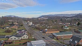 Weather camera view of Russell County Courthouse.