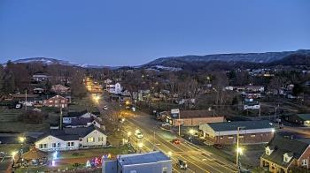 Weather camera view of Russell County Courthouse.