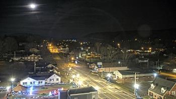 Weather camera view of Russell County Courthouse.