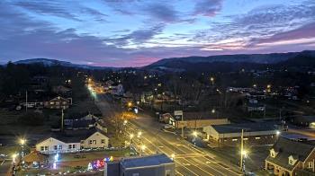Weather camera view of Russell County Courthouse.