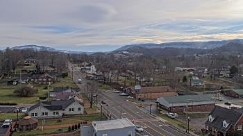Weather camera view of Russell County Courthouse.