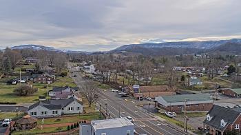 Weather camera view of Russell County Courthouse.