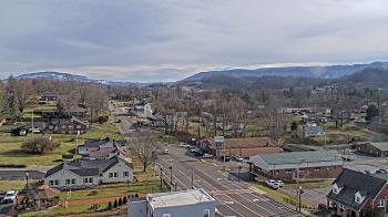 Weather camera view of Russell County Courthouse.