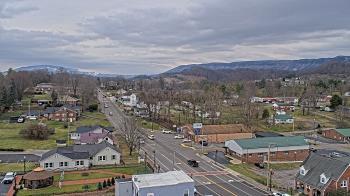Weather camera view of Russell County Courthouse.