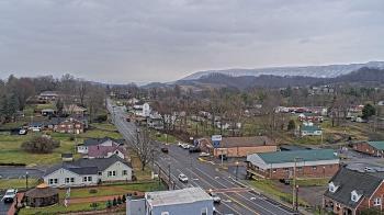 Weather camera view of Russell County Courthouse.