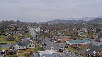 Weather camera view of Russell County Courthouse.