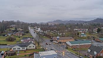 Weather camera view of Russell County Courthouse.