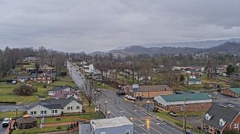 Weather camera view of Russell County Courthouse.