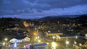 Weather camera view of Russell County Courthouse.