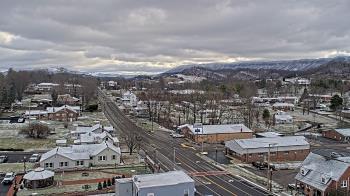 Weather camera view of Russell County Courthouse.