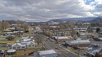 Weather camera view of Russell County Courthouse.