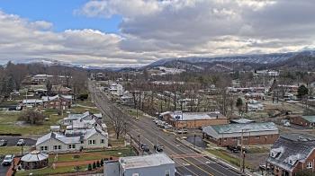 Weather camera view of Russell County Courthouse.
