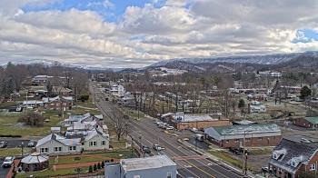Weather camera view of Russell County Courthouse.