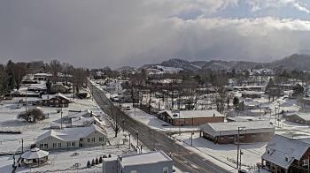 Weather camera view of Russell County Courthouse.