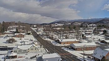 Weather camera view of Russell County Courthouse.