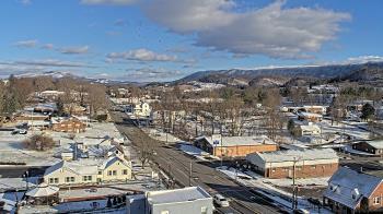 Weather camera view of Russell County Courthouse.