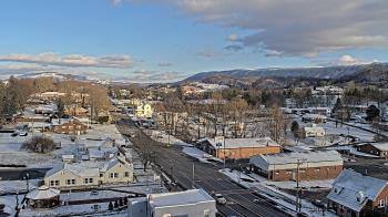 Weather camera view of Russell County Courthouse.