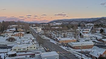 Weather camera view of Russell County Courthouse.